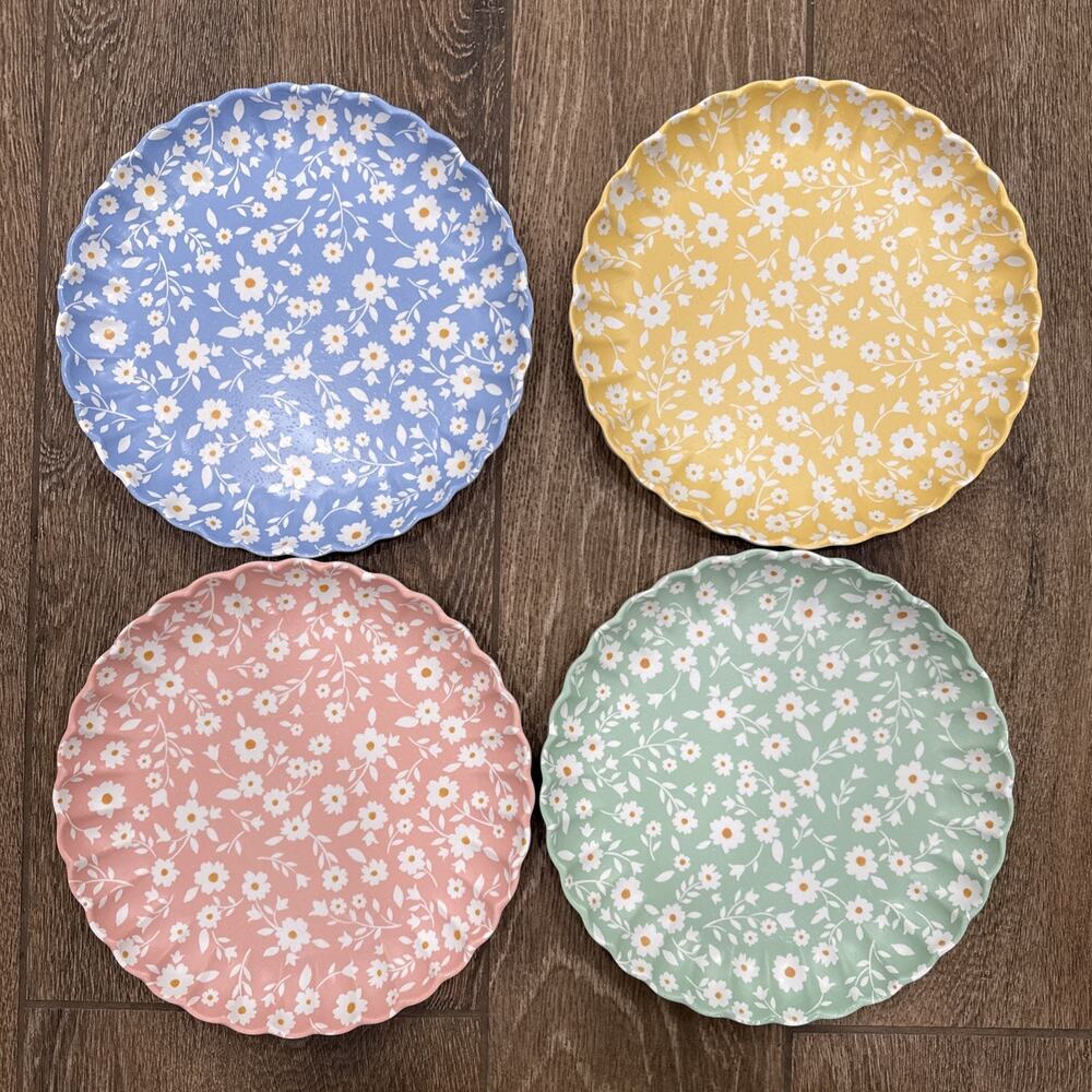 Set 4 DAISY Scalloped Edge 9” Lunch Salad Plates Melamine Shabby Chic Floral NEW